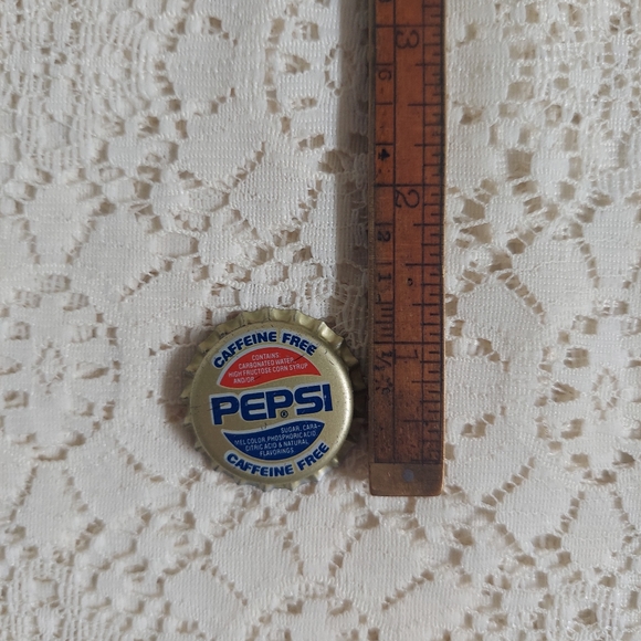 10 Soda Bottle Caps Pepsi Caffeine Free Metal Caps for Crafting or Collecting - Picture 4 of 5